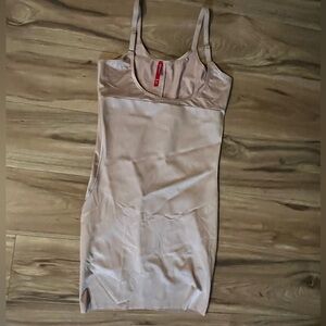SPANX SmartGrip Open Bust Full Slip Shapewear Nude Beige Size M